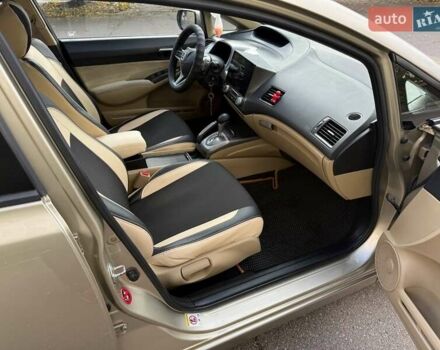 Бежевый Хонда Цивик, объемом двигателя 1.8 л и пробегом 242 тыс. км за 6300 $, фото 28 на Automoto.ua