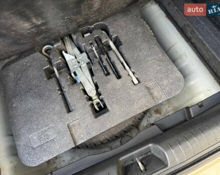 Бежевый Хонда Цивик, объемом двигателя 1.8 л и пробегом 242 тыс. км за 6300 $, фото 35 на Automoto.ua