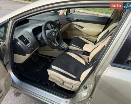 Бежевый Хонда Цивик, объемом двигателя 1.8 л и пробегом 242 тыс. км за 6300 $, фото 17 на Automoto.ua