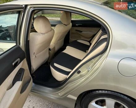 Бежевый Хонда Цивик, объемом двигателя 1.8 л и пробегом 242 тыс. км за 6300 $, фото 20 на Automoto.ua