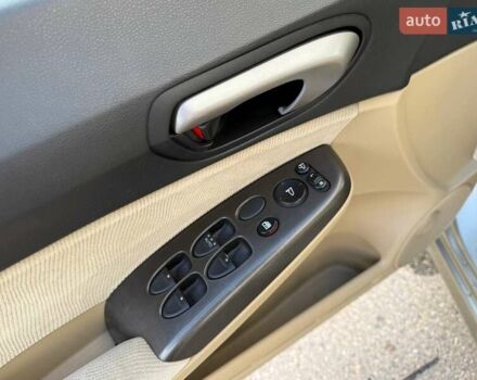 Бежевый Хонда Цивик, объемом двигателя 1.8 л и пробегом 242 тыс. км за 6300 $, фото 19 на Automoto.ua