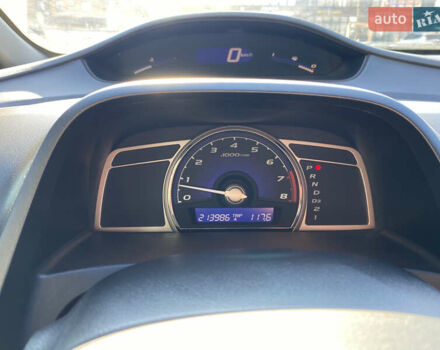 Бежевий Хонда Сівік, об'ємом двигуна 1.8 л та пробігом 231 тис. км за 6300 $, фото 10 на Automoto.ua