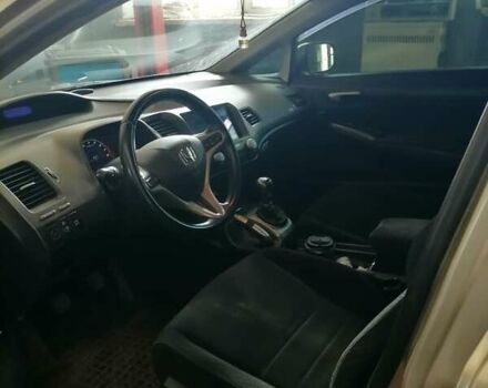 Бежевый Хонда Цивик, объемом двигателя 1.8 л и пробегом 200 тыс. км за 7200 $, фото 3 на Automoto.ua