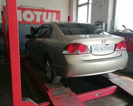 Бежевый Хонда Цивик, объемом двигателя 1.8 л и пробегом 200 тыс. км за 7200 $, фото 2 на Automoto.ua