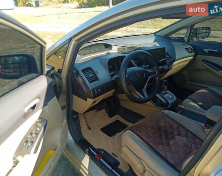 Бежевый Хонда Цивик, объемом двигателя 1.34 л и пробегом 180 тыс. км за 6800 $, фото 5 на Automoto.ua