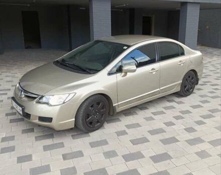 Бежевый Хонда Цивик, объемом двигателя 1.8 л и пробегом 290 тыс. км за 5700 $, фото 4 на Automoto.ua