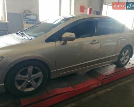 Бежевый Хонда Цивик, объемом двигателя 1.8 л и пробегом 200 тыс. км за 7200 $, фото 1 на Automoto.ua