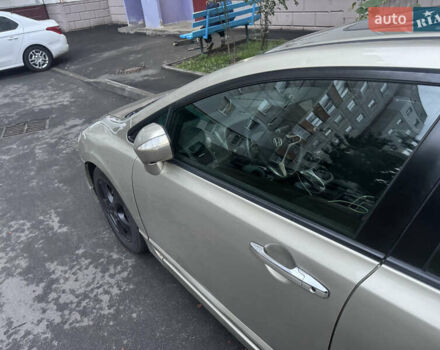 Бежевый Хонда Цивик, объемом двигателя 1.8 л и пробегом 230 тыс. км за 6500 $, фото 4 на Automoto.ua