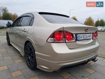 Бежевий Хонда Сівік, об'ємом двигуна 1.8 л та пробігом 280 тис. км за 6500 $, фото 1 на Automoto.ua