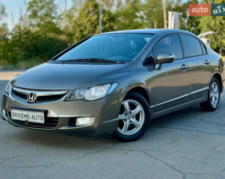 Бежевый Хонда Цивик, объемом двигателя 1.3 л и пробегом 235 тыс. км за 5499 $, фото 1 на Automoto.ua