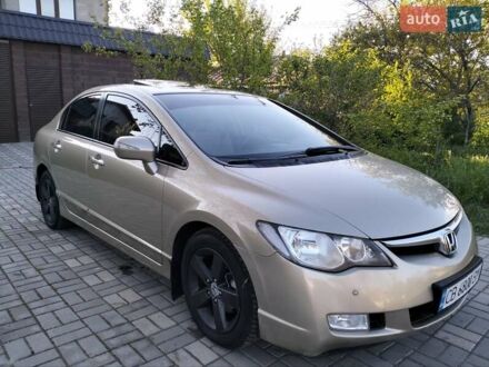 Хонда Цивик 2007 в Николаеве на Automoto.ua Бежевый Хонда Цивик, объемом двигателя 1.8 л и пробегом 160 тыс. км за 6995 $, фото 1 на Automoto.ua
