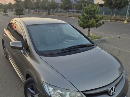 Бежевый Хонда Цивик, объемом двигателя 1.8 л и пробегом 380 тыс. км за 5000 $, фото 1 на Automoto.ua