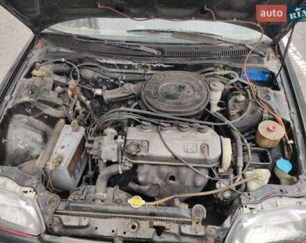 Черный Хонда Цивик, объемом двигателя 1.3 л и пробегом 300 тыс. км за 1800 $, фото 4 на Automoto.ua