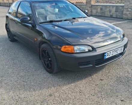 Черный Хонда Цивик, объемом двигателя 1.3 л и пробегом 300 тыс. км за 3800 $, фото 4 на Automoto.ua