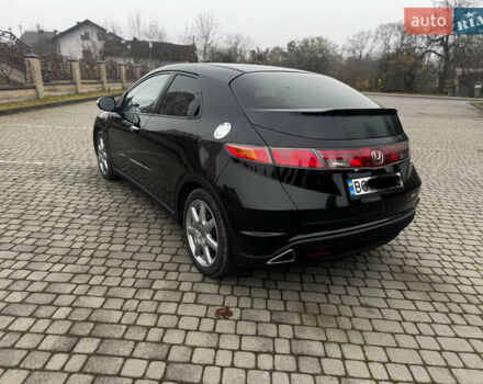 Чорний Хонда Сівік, об'ємом двигуна 2.2 л та пробігом 244 тис. км за 4800 $, фото 5 на Automoto.ua