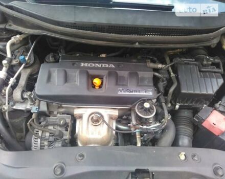 Черный Хонда Цивик, объемом двигателя 1.8 л и пробегом 208 тыс. км за 6100 $, фото 4 на Automoto.ua