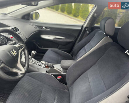 Чорний Хонда Сівік, об'ємом двигуна 2.2 л та пробігом 244 тис. км за 4800 $, фото 8 на Automoto.ua