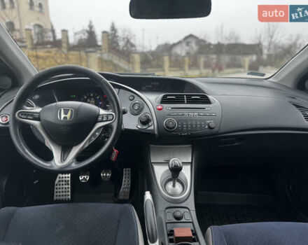 Чорний Хонда Сівік, об'ємом двигуна 2.2 л та пробігом 244 тис. км за 4800 $, фото 6 на Automoto.ua