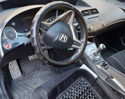 Черный Хонда Цивик, объемом двигателя 1.8 л и пробегом 215 тыс. км за 6200 $, фото 14 на Automoto.ua