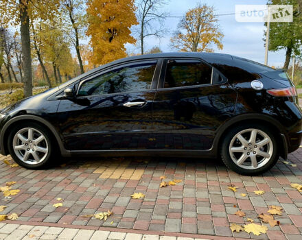 Черный Хонда Цивик, объемом двигателя 1.8 л и пробегом 126 тыс. км за 6500 $, фото 4 на Automoto.ua