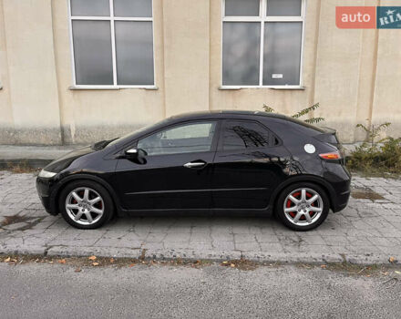 Черный Хонда Цивик, объемом двигателя 2.2 л и пробегом 326 тыс. км за 5800 $, фото 2 на Automoto.ua