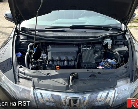 Черный Хонда Цивик, объемом двигателя 1.3 л и пробегом 253 тыс. км за 6400 $, фото 10 на Automoto.ua