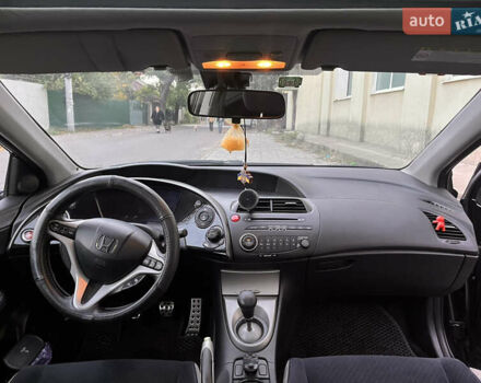 Черный Хонда Цивик, объемом двигателя 2.2 л и пробегом 326 тыс. км за 5800 $, фото 9 на Automoto.ua