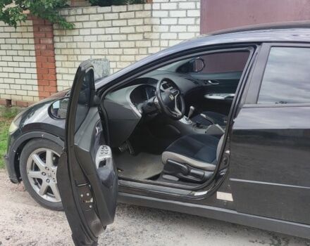 Черный Хонда Цивик, объемом двигателя 1.8 л и пробегом 258 тыс. км за 5500 $, фото 3 на Automoto.ua