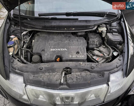 Черный Хонда Цивик, объемом двигателя 2.2 л и пробегом 326 тыс. км за 5800 $, фото 7 на Automoto.ua