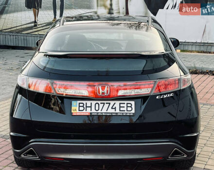 Черный Хонда Цивик, объемом двигателя 1.8 л и пробегом 115 тыс. км за 8300 $, фото 63 на Automoto.ua