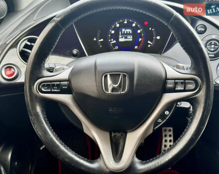 Черный Хонда Цивик, объемом двигателя 1.8 л и пробегом 203 тыс. км за 5777 $, фото 17 на Automoto.ua