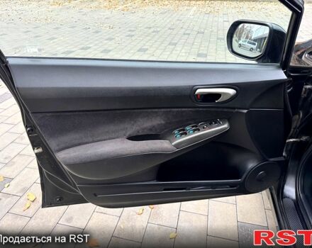 Черный Хонда Цивик, объемом двигателя 1.8 л и пробегом 157 тыс. км за 6500 $, фото 6 на Automoto.ua