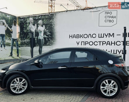 Черный Хонда Цивик, объемом двигателя 1.8 л и пробегом 115 тыс. км за 8300 $, фото 27 на Automoto.ua