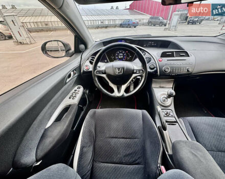 Черный Хонда Цивик, объемом двигателя 1.8 л и пробегом 203 тыс. км за 5777 $, фото 22 на Automoto.ua