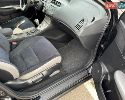 Черный Хонда Цивик, объемом двигателя 1.4 л и пробегом 153 тыс. км за 8800 $, фото 27 на Automoto.ua