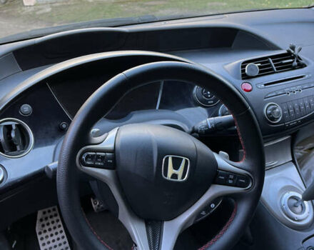 Черный Хонда Цивик, объемом двигателя 1.8 л и пробегом 243 тыс. км за 7099 $, фото 5 на Automoto.ua