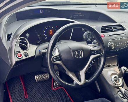 Черный Хонда Цивик, объемом двигателя 1.8 л и пробегом 203 тыс. км за 5777 $, фото 18 на Automoto.ua