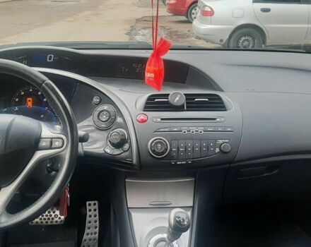 Черный Хонда Цивик, объемом двигателя 1.3 л и пробегом 198 тыс. км за 6700 $, фото 6 на Automoto.ua