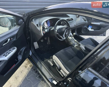 Черный Хонда Цивик, объемом двигателя 2.2 л и пробегом 267 тыс. км за 6000 $, фото 2 на Automoto.ua