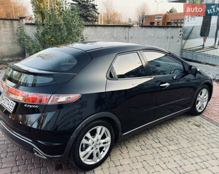 Черный Хонда Цивик, объемом двигателя 1.8 л и пробегом 115 тыс. км за 8300 $, фото 64 на Automoto.ua