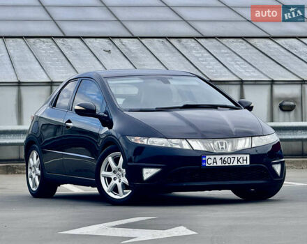 Черный Хонда Цивик, объемом двигателя 1.8 л и пробегом 203 тыс. км за 5777 $, фото 4 на Automoto.ua