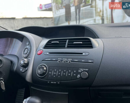 Черный Хонда Цивик, объемом двигателя 1.8 л и пробегом 115 тыс. км за 8300 $, фото 45 на Automoto.ua