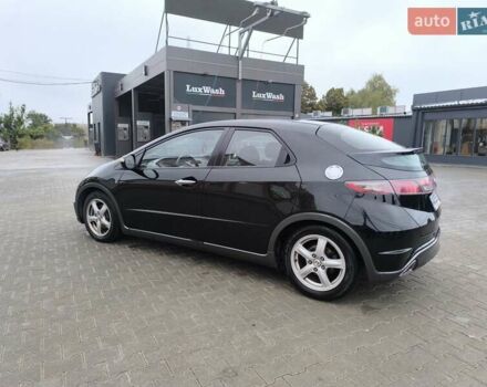 Черный Хонда Цивик, объемом двигателя 1.8 л и пробегом 196 тыс. км за 7700 $, фото 5 на Automoto.ua