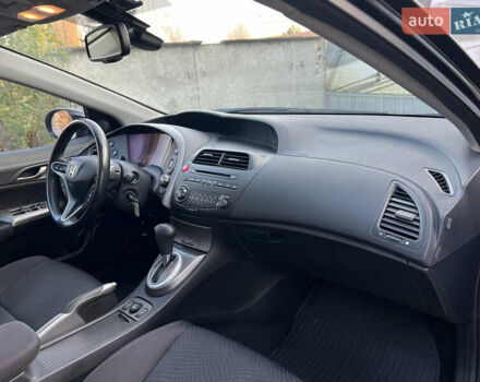 Черный Хонда Цивик, объемом двигателя 1.8 л и пробегом 115 тыс. км за 8300 $, фото 40 на Automoto.ua