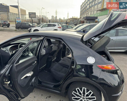 Черный Хонда Цивик, объемом двигателя 1.4 л и пробегом 153 тыс. км за 8800 $, фото 19 на Automoto.ua