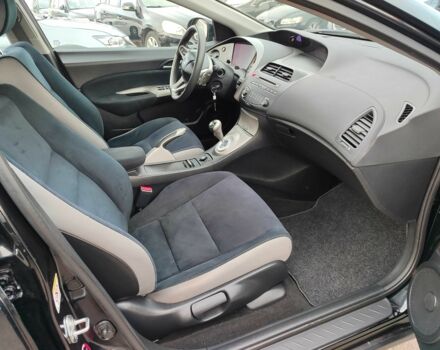 Черный Хонда Цивик, объемом двигателя 1.4 л и пробегом 153 тыс. км за 8800 $, фото 15 на Automoto.ua