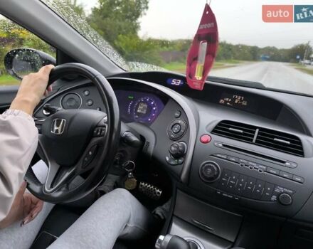 Черный Хонда Цивик, объемом двигателя 1.8 л и пробегом 196 тыс. км за 7700 $, фото 46 на Automoto.ua