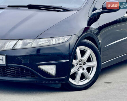 Черный Хонда Цивик, объемом двигателя 1.8 л и пробегом 203 тыс. км за 5777 $, фото 3 на Automoto.ua