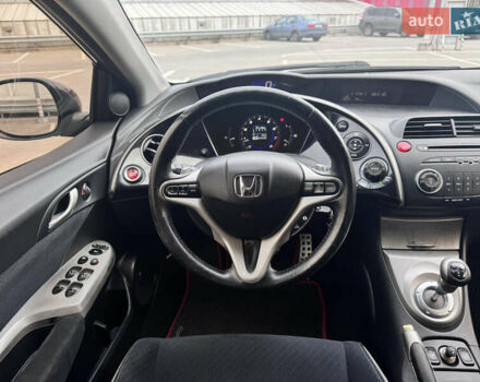 Черный Хонда Цивик, объемом двигателя 1.8 л и пробегом 203 тыс. км за 5777 $, фото 26 на Automoto.ua