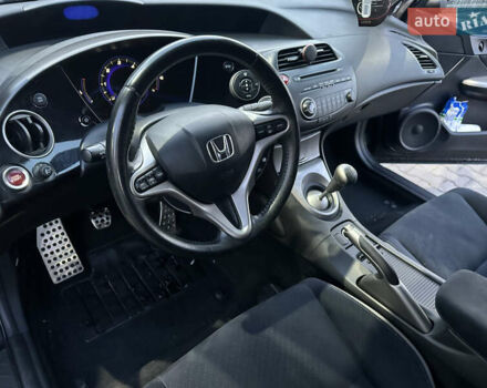 Черный Хонда Цивик, объемом двигателя 2.2 л и пробегом 267 тыс. км за 6000 $, фото 1 на Automoto.ua